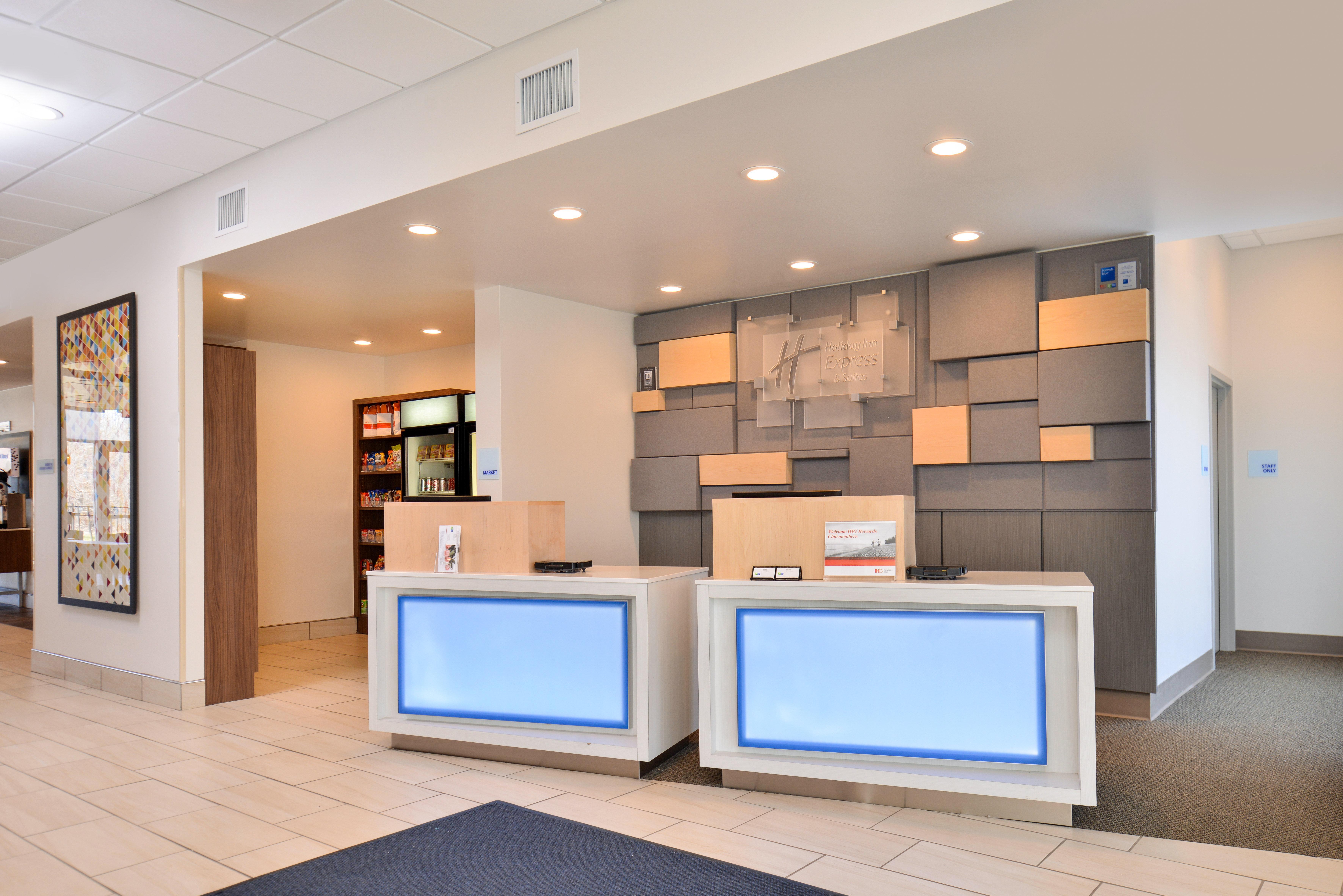 Holiday Inn Express & Suites Farmington Hills - Detroit By Ihg Zewnętrze zdjęcie