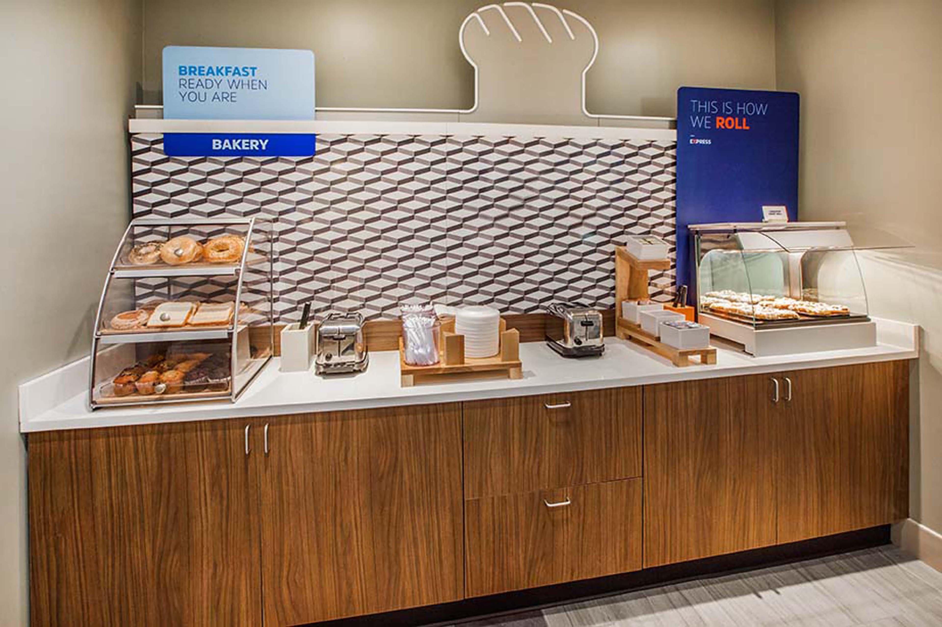 Holiday Inn Express & Suites Farmington Hills - Detroit By Ihg Zewnętrze zdjęcie