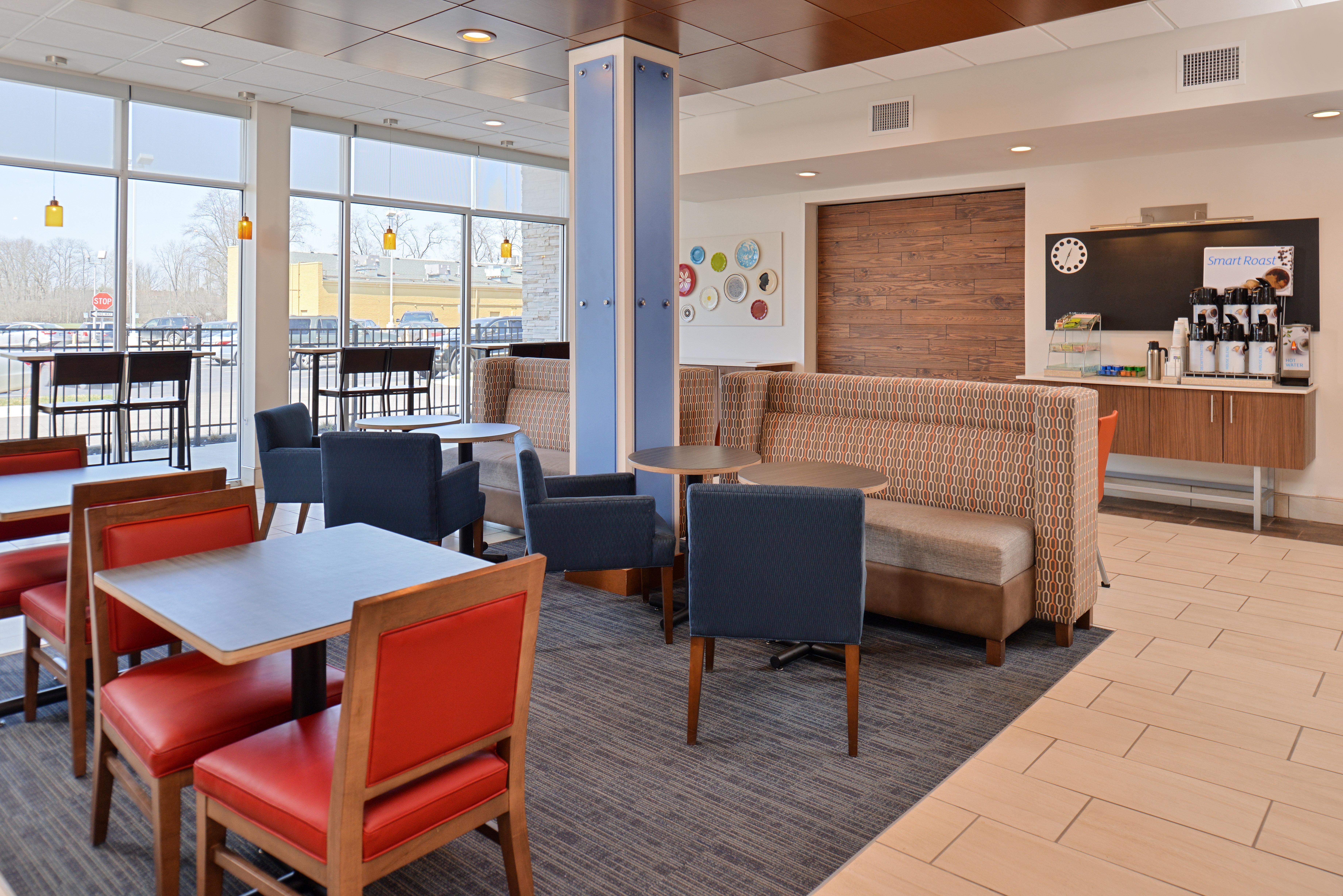 Holiday Inn Express & Suites Farmington Hills - Detroit By Ihg Zewnętrze zdjęcie