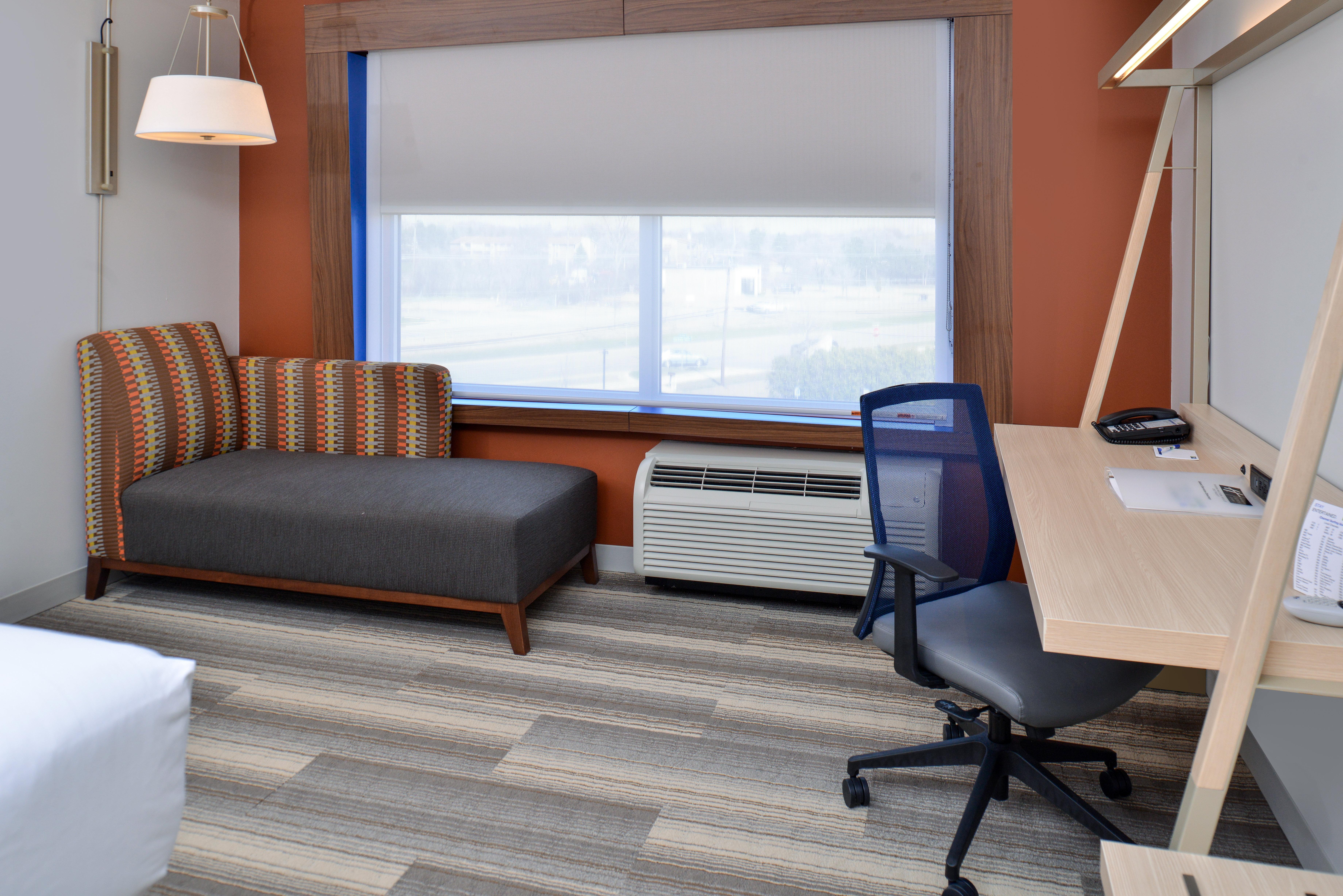 Holiday Inn Express & Suites Farmington Hills - Detroit By Ihg Zewnętrze zdjęcie